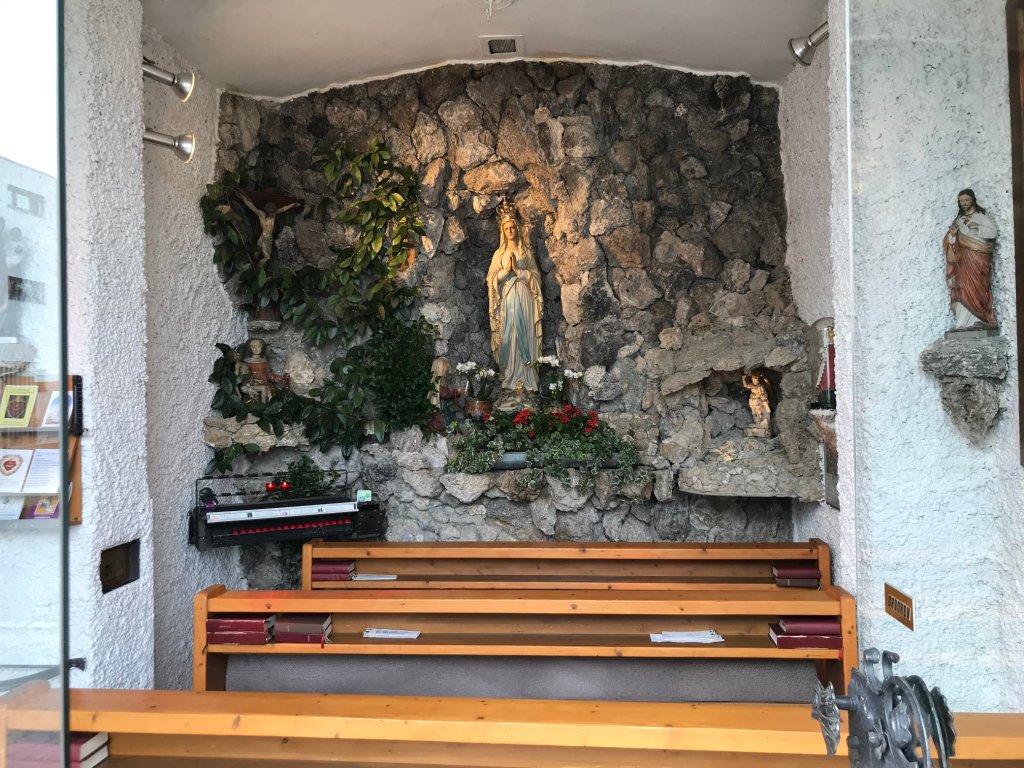 Lourdeskapelle, Lustenau, Lourdesgrotte